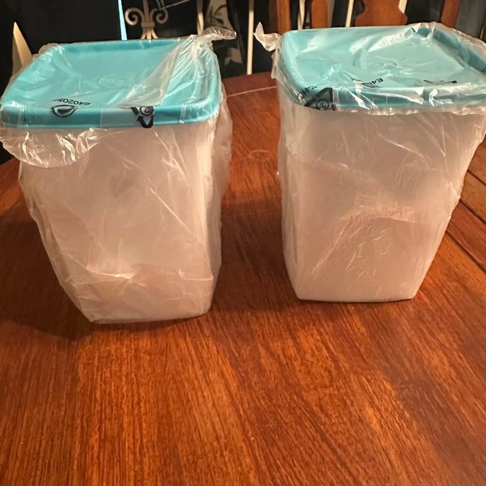 Tupperware Turquoise and White Food Storage Containers